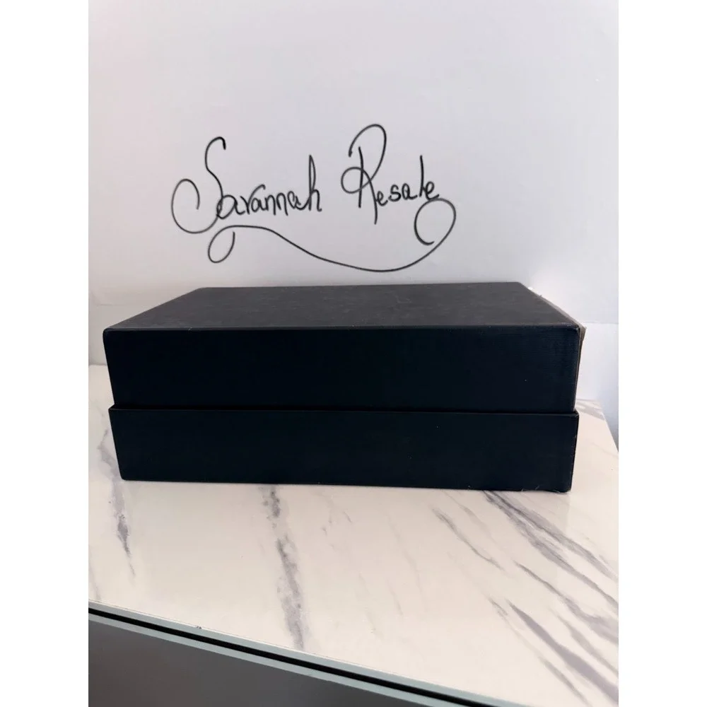 GUCCI Large GIFT BOX EUC🔥🔥🔥🔥🎁🎁